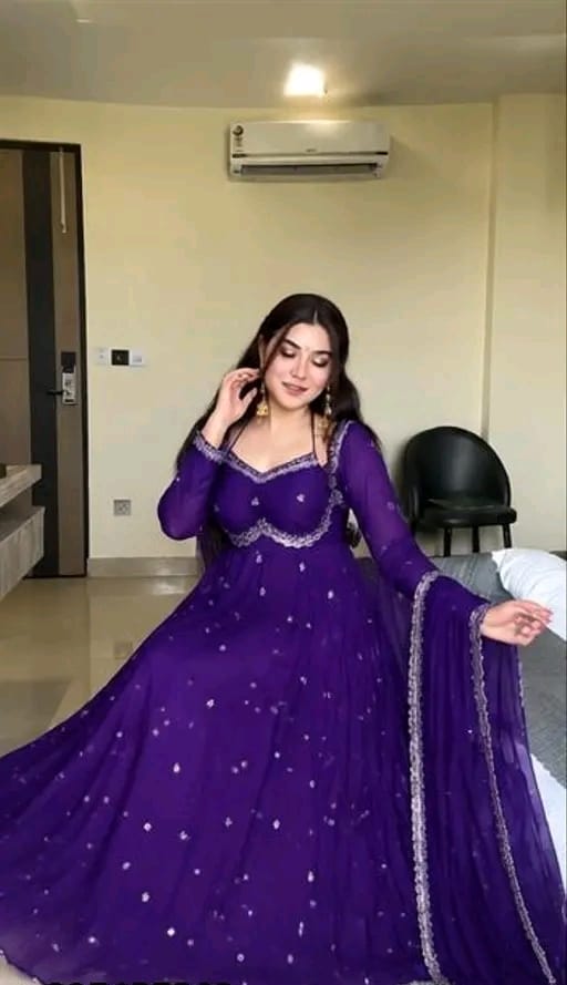 Embroidered anarkali gown - Image 3