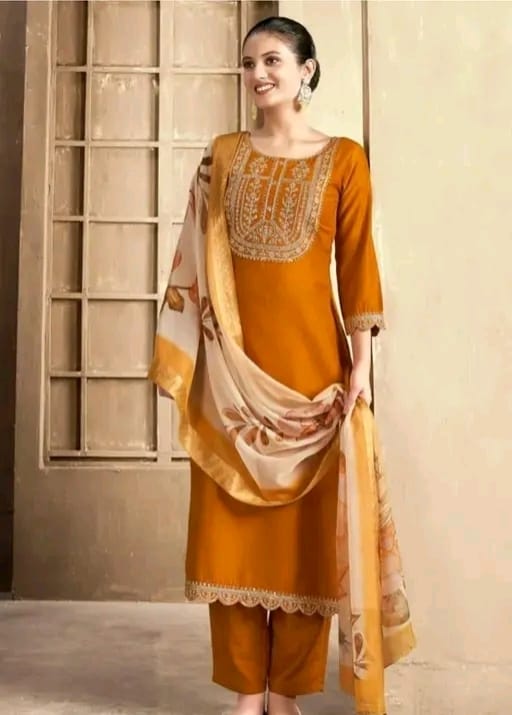 Embroidered kurti set - Image 5