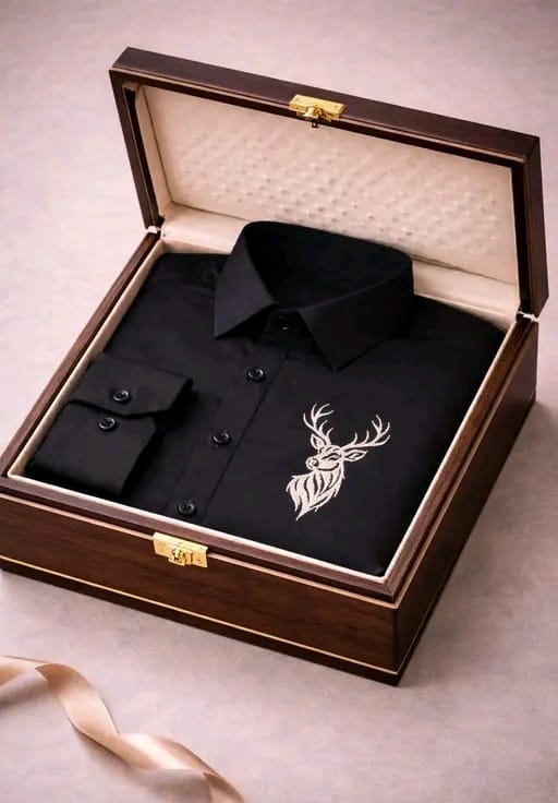 Embroidered tshirt - Image 8