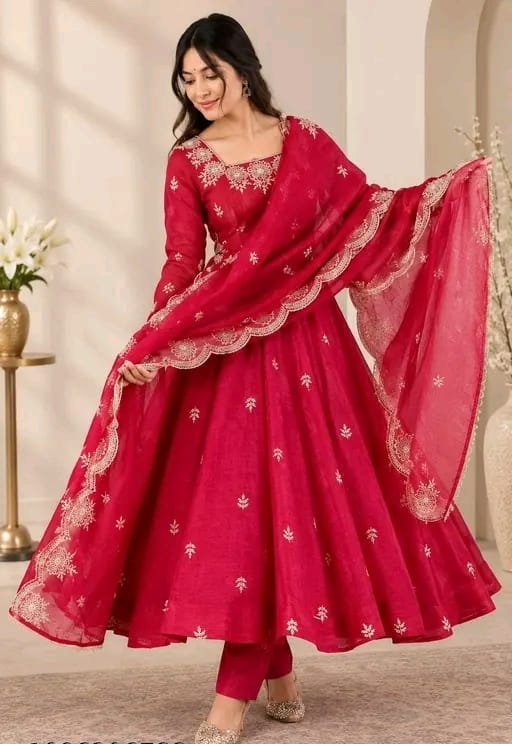 Ethnic gown with dupatta - Image 6