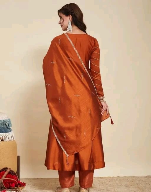 Embroidered silk anarkali suit - Image 4