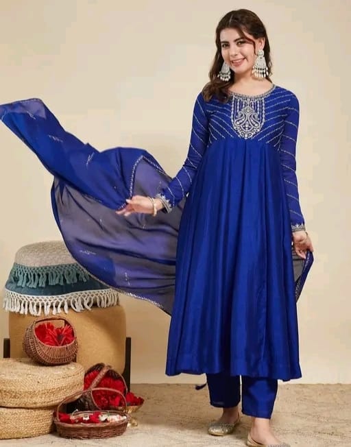 Embroidered silk anarkali suit - Image 6