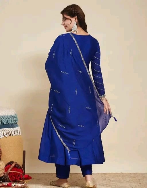 Embroidered silk anarkali suit - Image 8