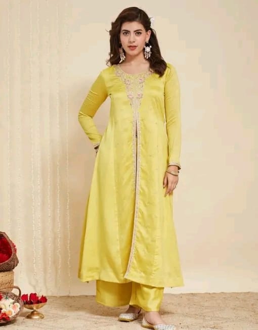 Embroidered anarkali kurta set - Image 8
