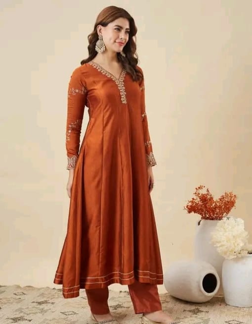 Embroidered V neck anarkali - Image 3