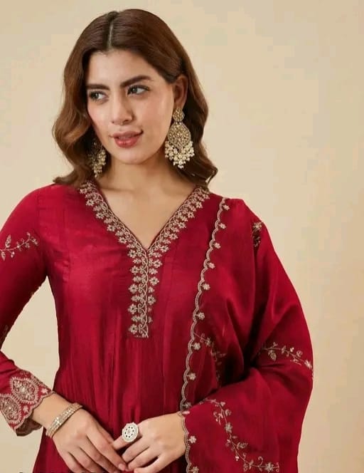 Embroidered V neck anarkali - Image 4