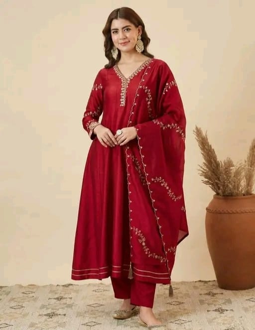 Embroidered V neck anarkali - Image 5