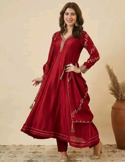 Embroidered V neck anarkali - Image 6