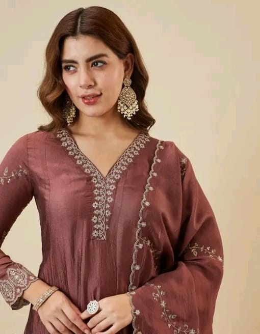 Embroidered V neck anarkali - Image 18